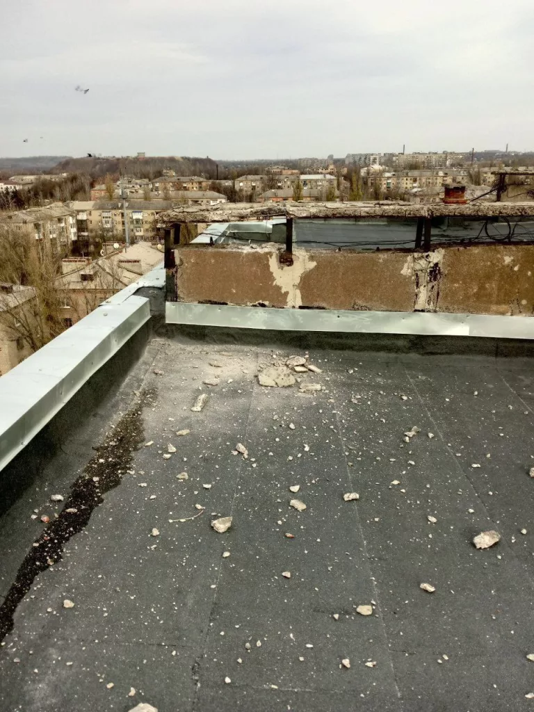 Минобороны России сообщило, что в ночь на пятницу над тремя российскими областями были сбиты 23 украинских дрона: 12 – над Брянской обл, девять – над Калужской, два – над Курской