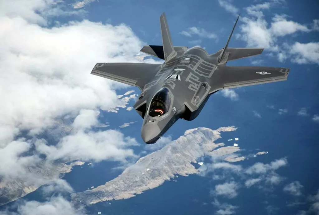 Минобороны США одобрило производство F-35 несмотря на недостатки