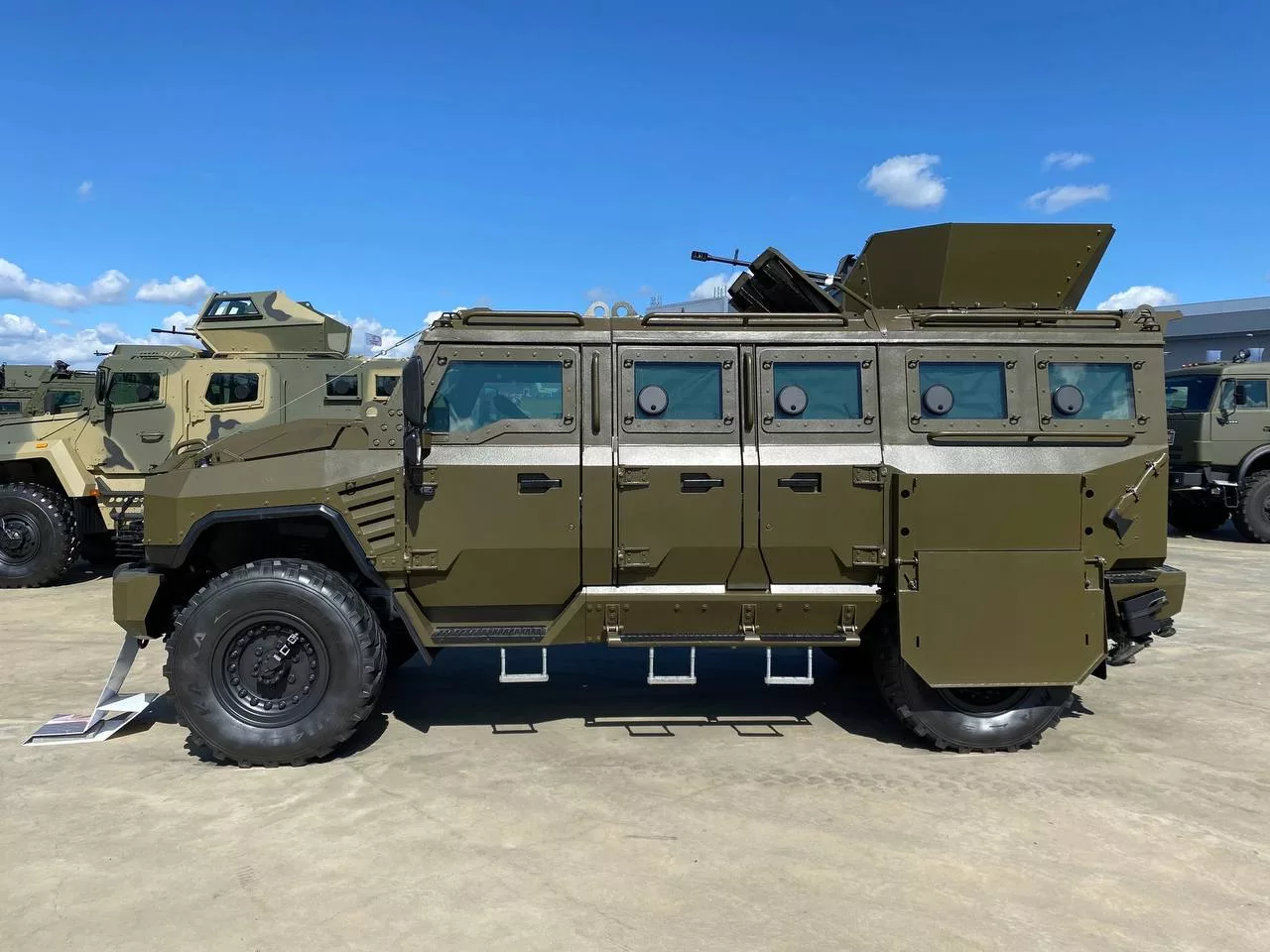 Бронированный автомобиль специального назначения АСН «Буран» на форуме «Армия-2024»