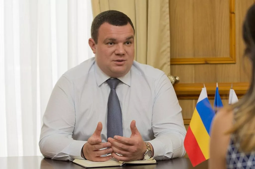 В Ростовской области задержаны заместитель губернатора — министр транспорта Виталий Кушнарев и его заместитель Дмитрий Мамелко