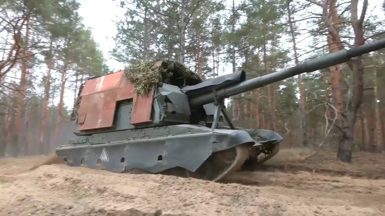 Боевая работа расчёта 152-мм самоходной гаубицы 2С19М2 «Мста-С» с дополнительным бронированием из состава группировки войск «Днепр» на Каховском направлении