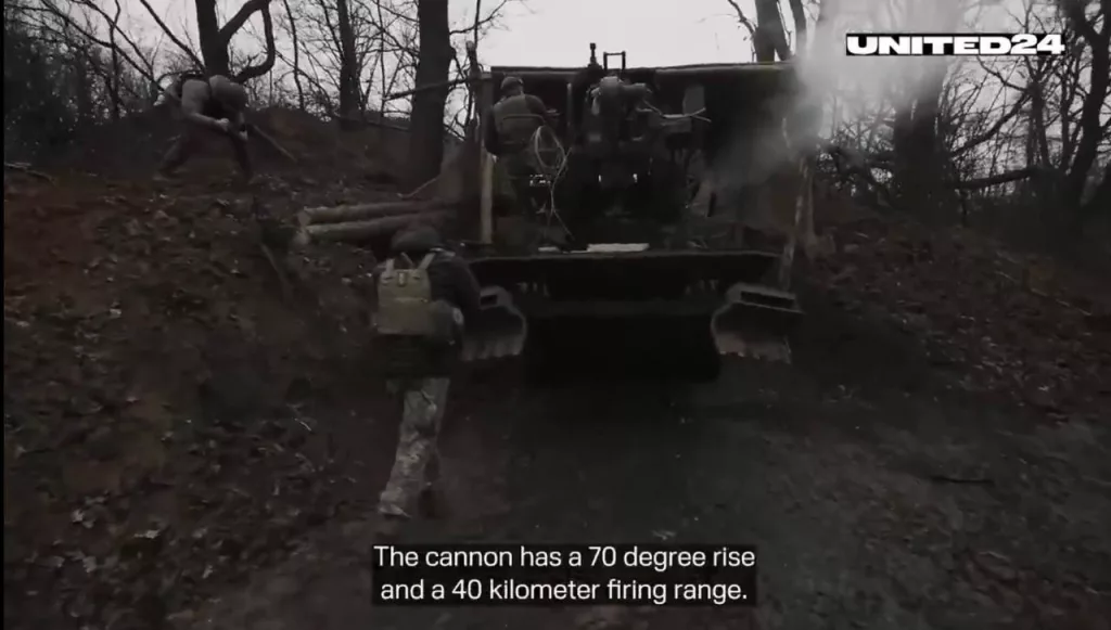 Использование военнослужащими 45-й ОАБр ВСУ подземного укрытия для маскировки 155-й САУ «Богдана» на шасси Tatra Phoenix и ведения огня непосредственно из подземного укрытия