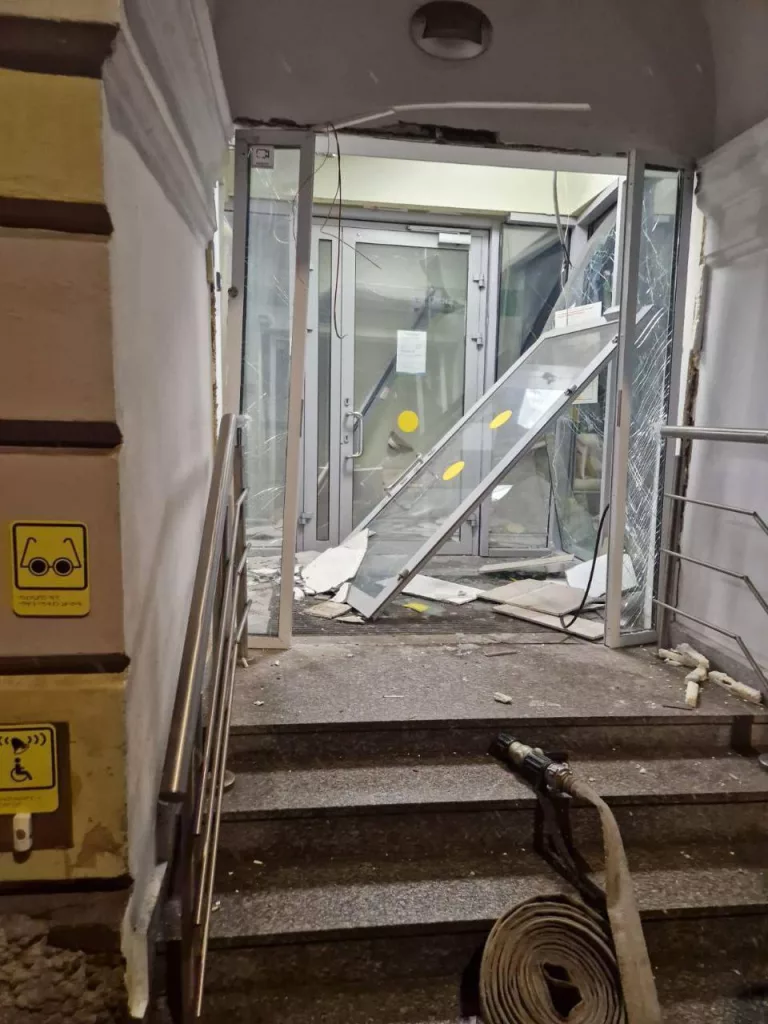 Еще один взрыв сегодня вечером — на этот раз в Питере