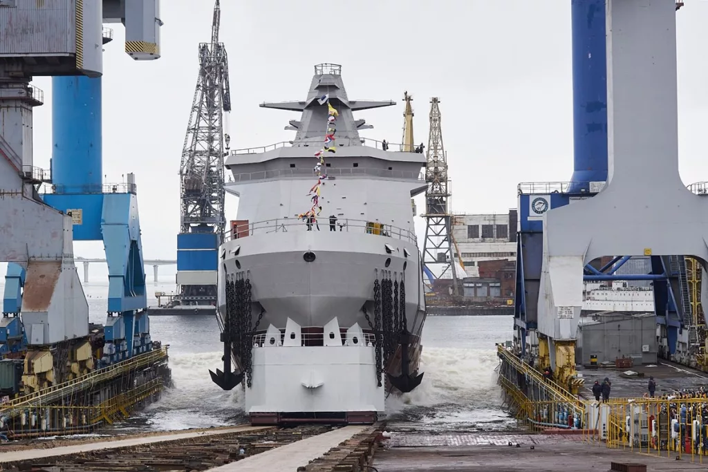 Для ВМФ России спущен на воду новейший патрульный корабль ледового класса «Николай Зубов»