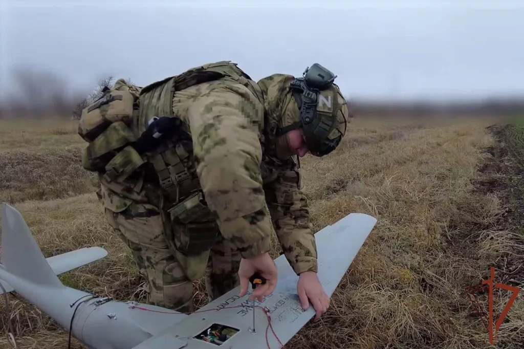 Боевая работа расчёта комплекса радиоэлектронной борьбы и радиотехнической разведки РБ-341В «Леер-3» ФСВНГ в Луганской Народной Республике