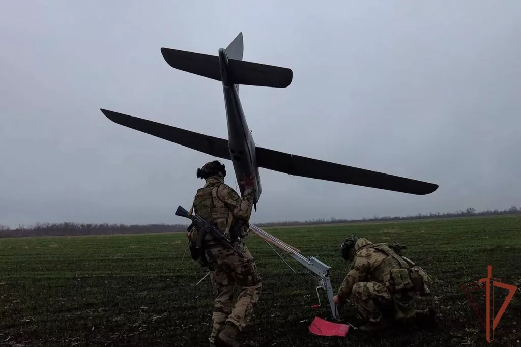 Боевая работа расчёта комплекса радиоэлектронной борьбы и радиотехнической разведки РБ-341В «Леер-3» ФСВНГ в Луганской Народной Республике