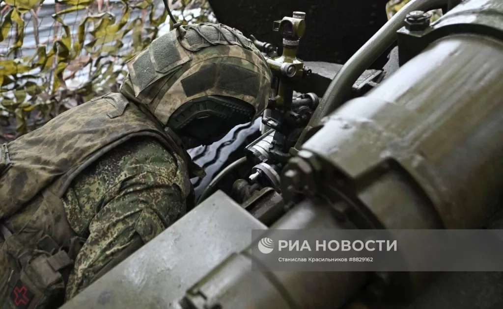 Боевая работа расчета 130-мм пушки М-46 на Красноармейском направлении
