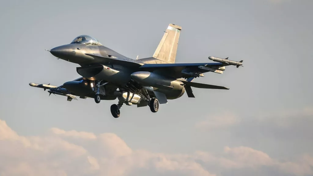Бельгия не сможет поставить в срок обещанные Украине F-16