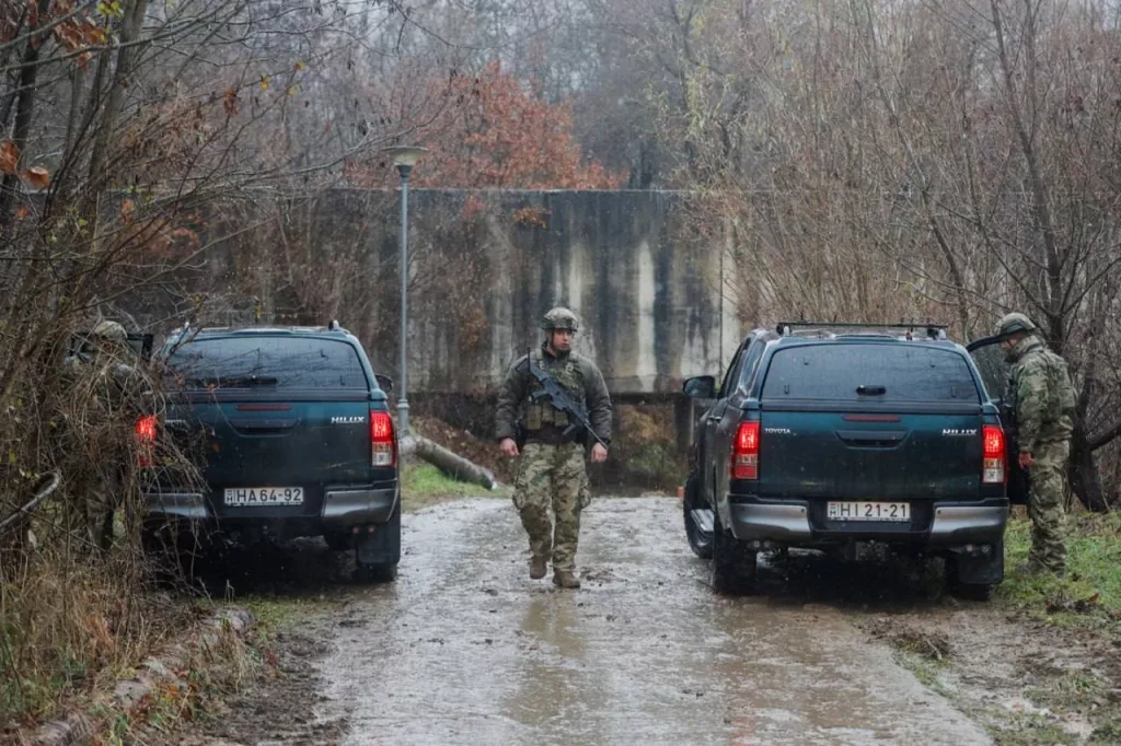 Полицейские силы Косово задержали восемь членов просербской группировки «Civilna Zastita» после подрыва водного канала