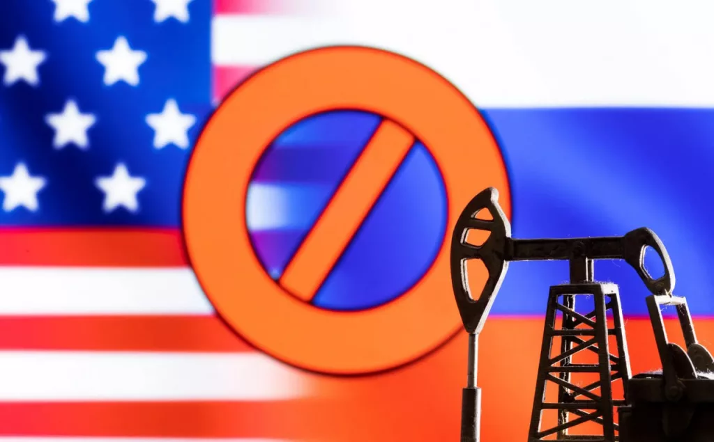 США обсуждают новые санкции против экспорта российской нефти