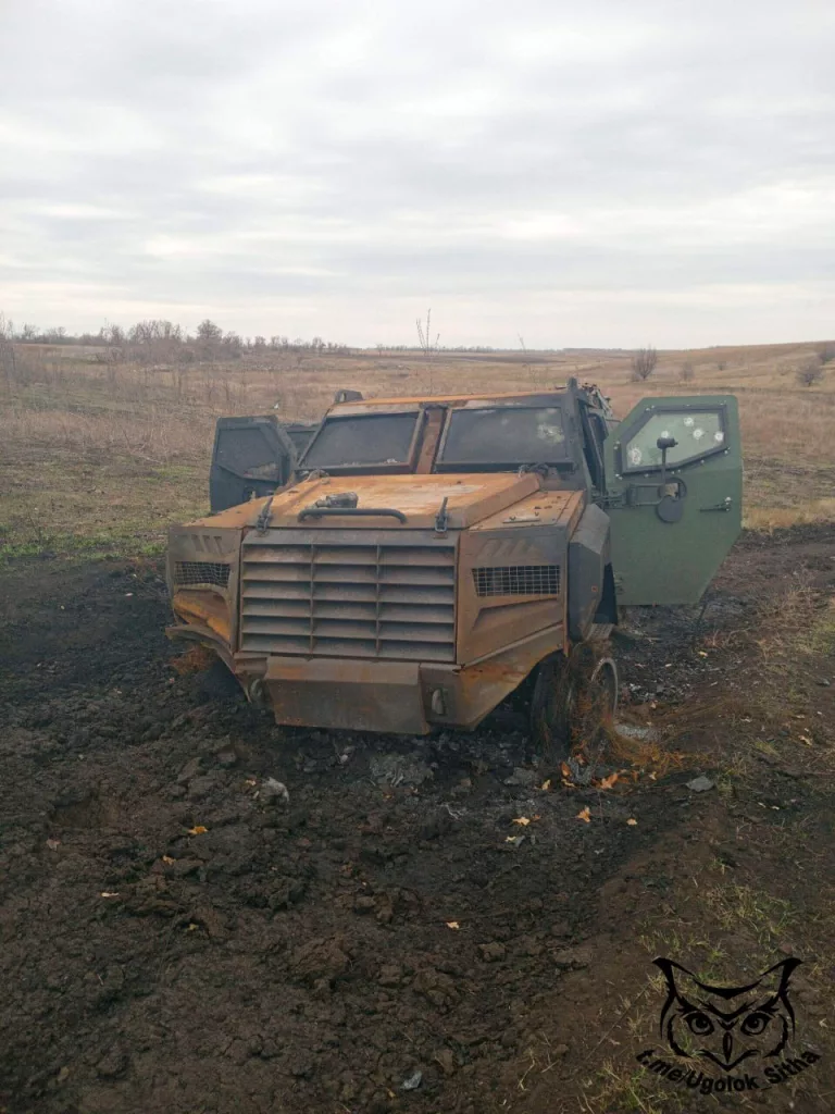 Уничтоженный канадский бронеавтомобиль Roshel Senator