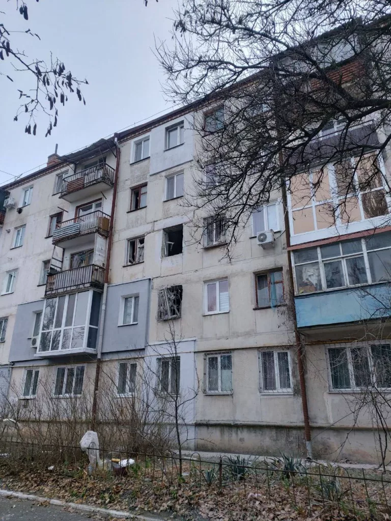По информации Минобороны РФ с позднего вечера средствами ПВО перехвачены/ уничтожены 35 украинских БПЛА: 12 – над Ростовской обл, 6 – над Брянской, 4 – над Белгородской, 4 – над Рязанской, 2 – над Курской, по 1 – над Астраханской и Калужской обл, 5 – над Краснодарским краем