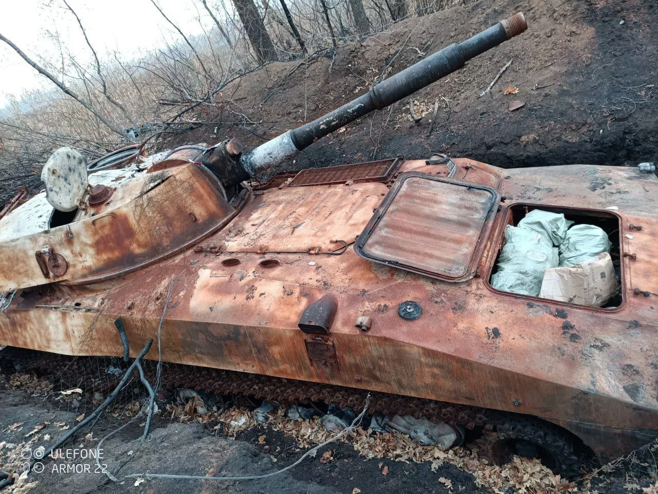 Уничтоженная бронетехника ВСУ возле сёл Шахтёрское и Новоукраинка на Кураховском направлении