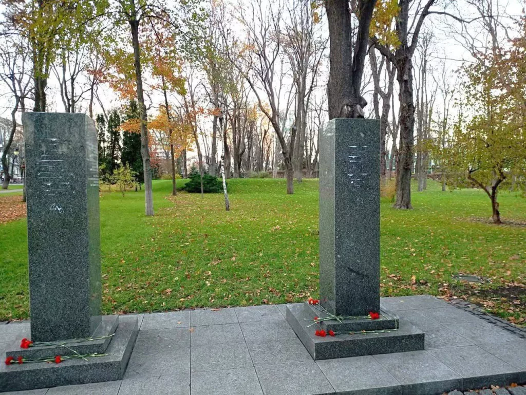 В Киеве демонтировали бюсты Ковпака, Черняховского, Рыбалко и Федорова