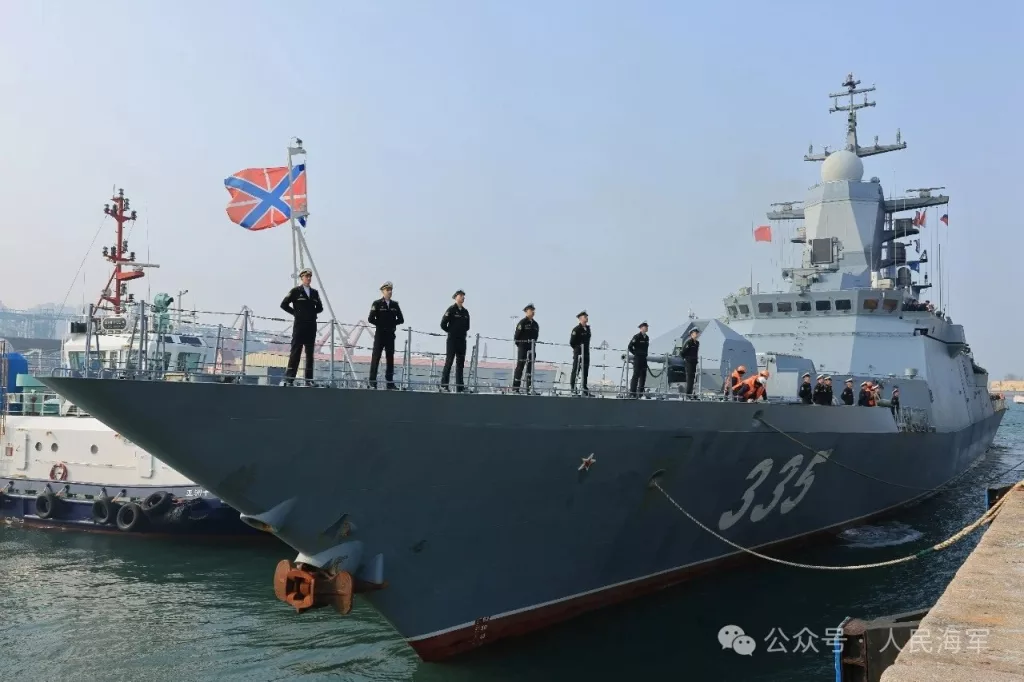 5 декабря отряд кораблей Тихоокеанского флота ВМФ России в составе корветов «Громкий», «Резкий», «Алдар Цыденжапов» и среднего морского танкера «Печенга» совершил деловой заход в порт китайского города Циндао
