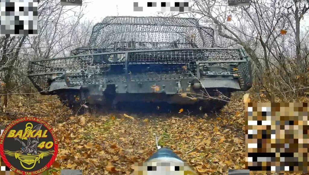 Подборка уничтожения техники ВСУ FPV-дронами на оптоволокне в районе села Новый Комар, расположенного севернее Великой Новосёлки