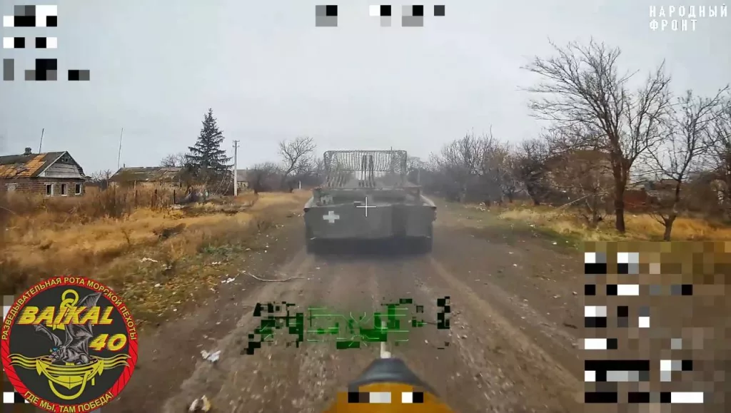 Подборка уничтожения техники ВСУ FPV-дронами на оптоволокне в районе села Новый Комар, расположенного севернее Великой Новосёлки