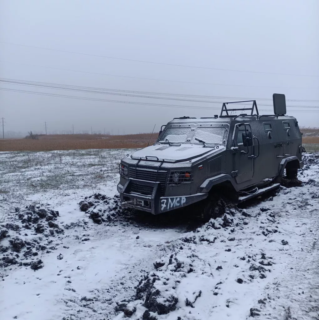 В районе сёл Шахтёрское и Новоукраинка на Южно-Донецком направления наши бойцы продолжают собирают трофеи
