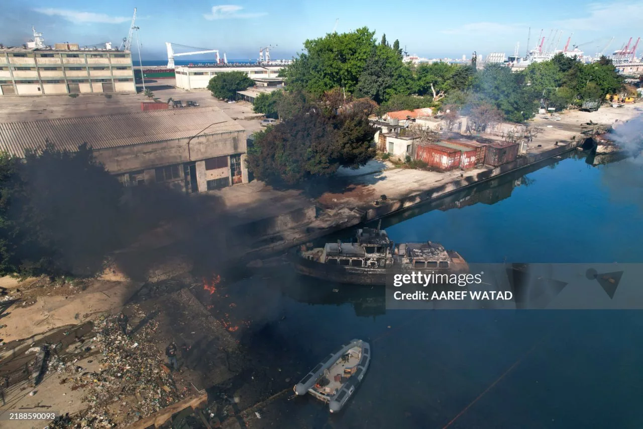 ВМС Израиля вчера потопили стоящие в порту Латакии ракетные катера проекта 205 уже ныне не существующих ВМС Сирии, дабы они не достались захватившим страну боевикам