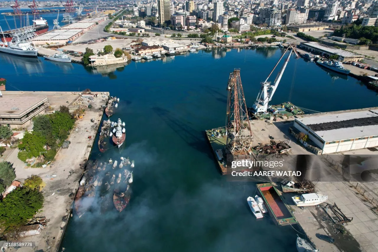 ВМС Израиля вчера потопили стоящие в порту Латакии ракетные катера проекта 205 уже ныне не существующих ВМС Сирии, дабы они не достались захватившим страну боевикам