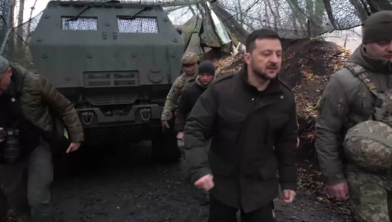 Кадры с места дислокации одного из расчётов РСЗО HIMARS ВСУ в Запорожской области, которое на днях посетил Владимир Зеленский