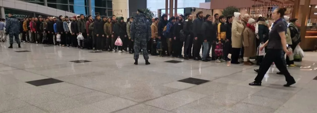 Субботнее красивое. Домодедово. Возвращение блудных мигрантов домой