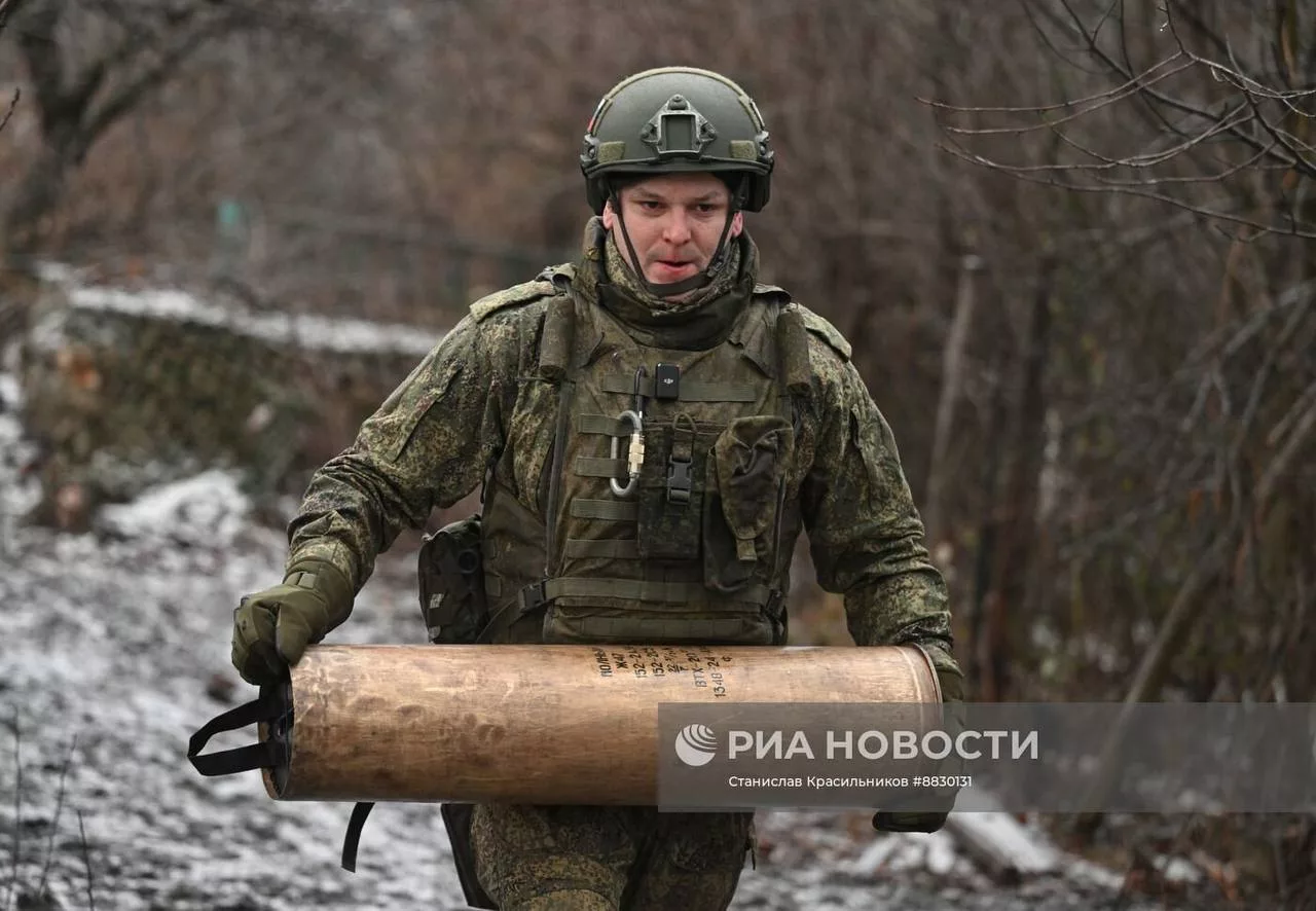 Боевая работа расчёта 152-мм самоходной пушки 2С5 «Гиацинт-С» группировки войск «Центр» на Красноармейском направлении