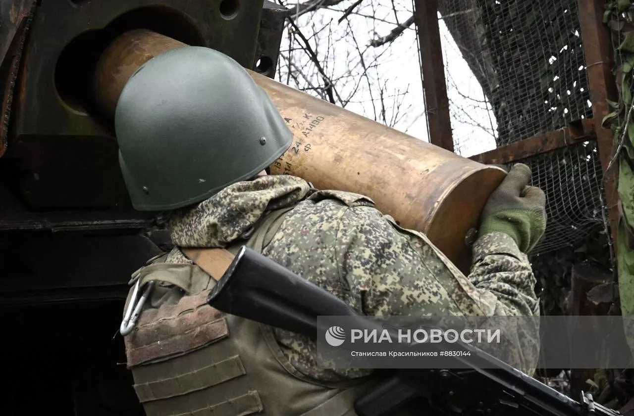 Боевая работа расчёта 152-мм самоходной пушки 2С5 «Гиацинт-С» группировки войск «Центр» на Красноармейском направлении
