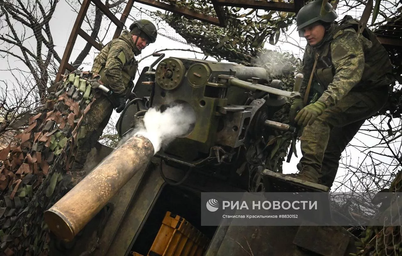 Боевая работа расчёта 152-мм самоходной пушки 2С5 «Гиацинт-С» группировки войск «Центр» на Красноармейском направлении