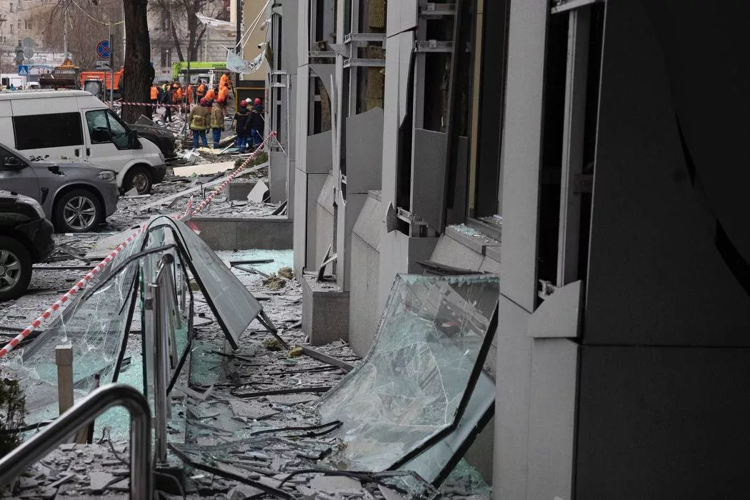 Кличко показывает последствия работы украинской ПВО. Киев