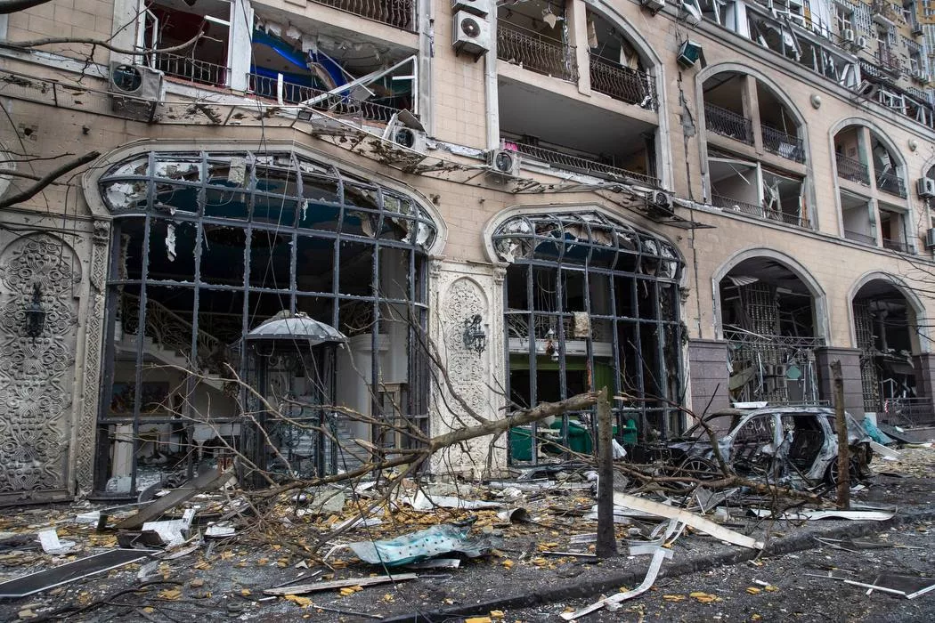 Кличко показывает последствия работы украинской ПВО. Киев