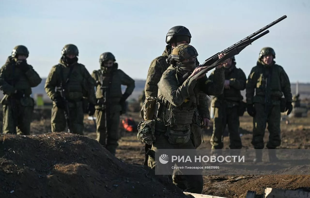 На одном из полигонов в Ростовской области военнослужащие проходят подготовку по противодействию БПЛА перед отправкой в зону проведения СВО