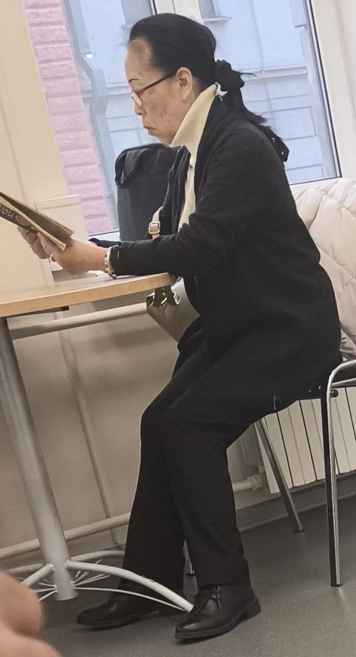 Два майора: Санкт-Петербург. Группа мутных "волонтеров" беспрепятственно посещает госпиталя с ранеными добровольцами из числа военнослужащих-иностранцев и обманом пытается переписывать на себя выплаты по ранениям