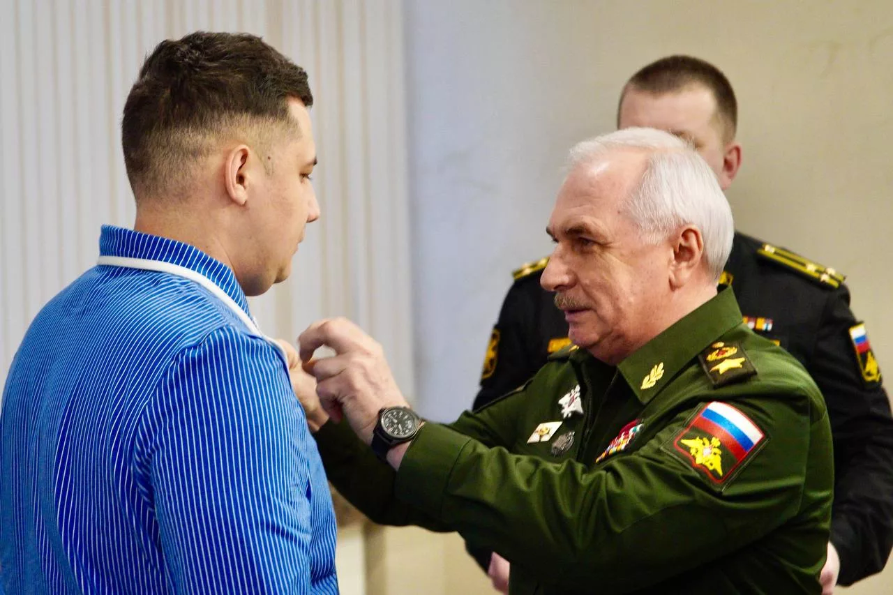 Замминистра обороны генерал армии Виктор Горемыкин вручил награды участникам СВО в госпитале им. Мандрыка
