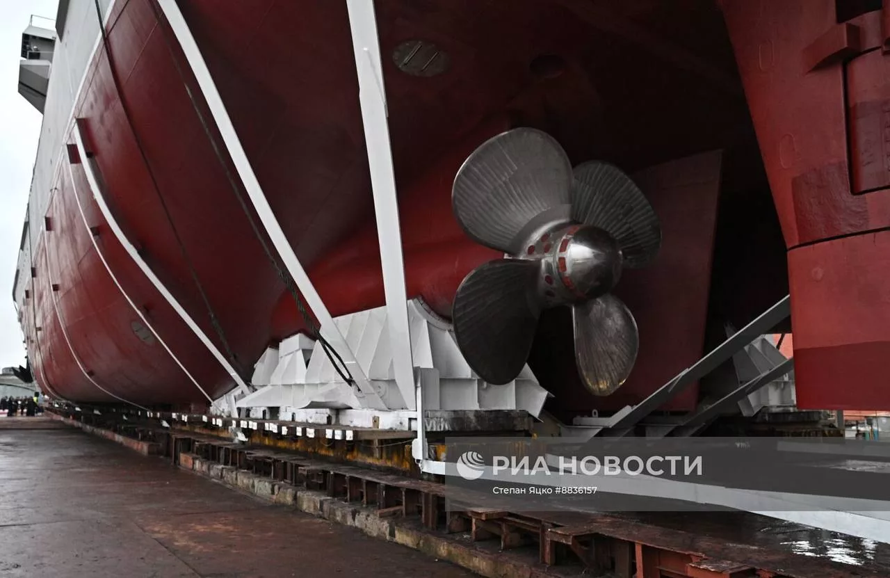 Вчера, в Санкт-Петербурге был спущен на воду патрульный корабль ледового класса «Николай Зубов»