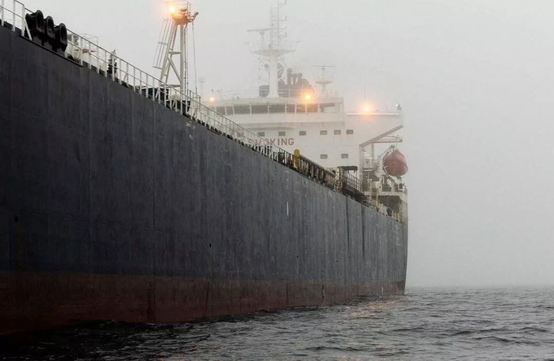 Первые фото высадки финского спецназа на российский танкер Eagle S, который подозревают в повреждении подводного кабеля в Балтийском море