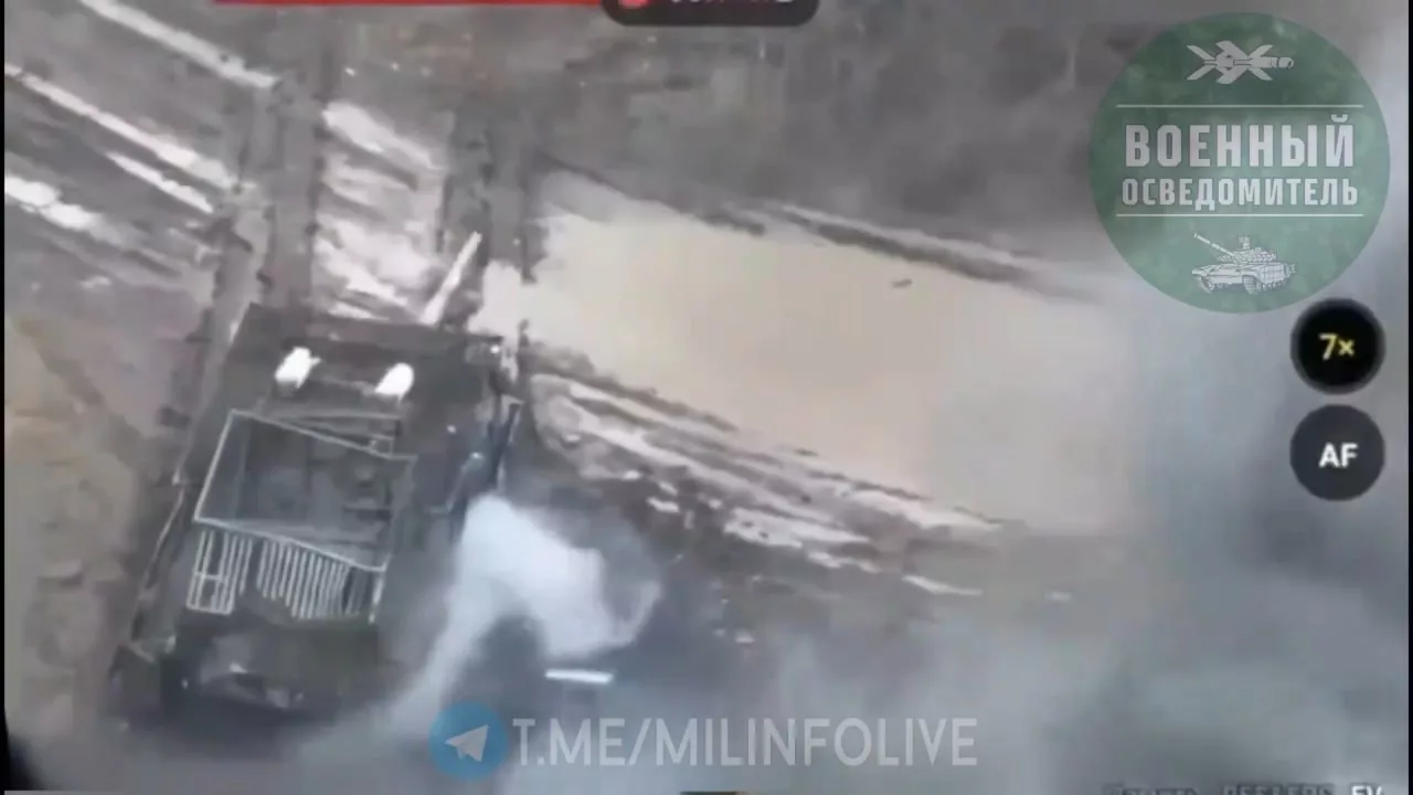 Довольно эффективные защитные козырьки на российских БМП и танках, вошедших в село Новоелизаветовка сильно южнее Покровска