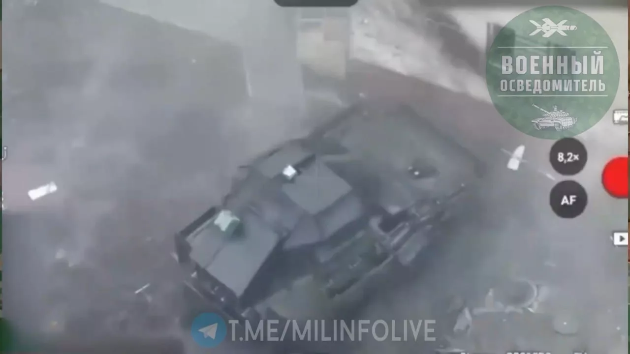 Довольно эффективные защитные козырьки на российских БМП и танках, вошедших в село Новоелизаветовка сильно южнее Покровска