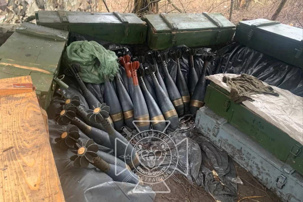 Бойцы ГВ "Север" выбили украинских фашистов с очередного опорного пункта в Курской области. Убегая, враг бросил всё - от боеприпасов, до оружия