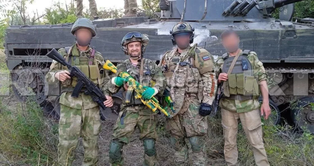 Боец из Челябинска с позывным Хара 8 км под миномётным обстрелом ползком тащил раненого командира отделения, отстреливаясь от дронов