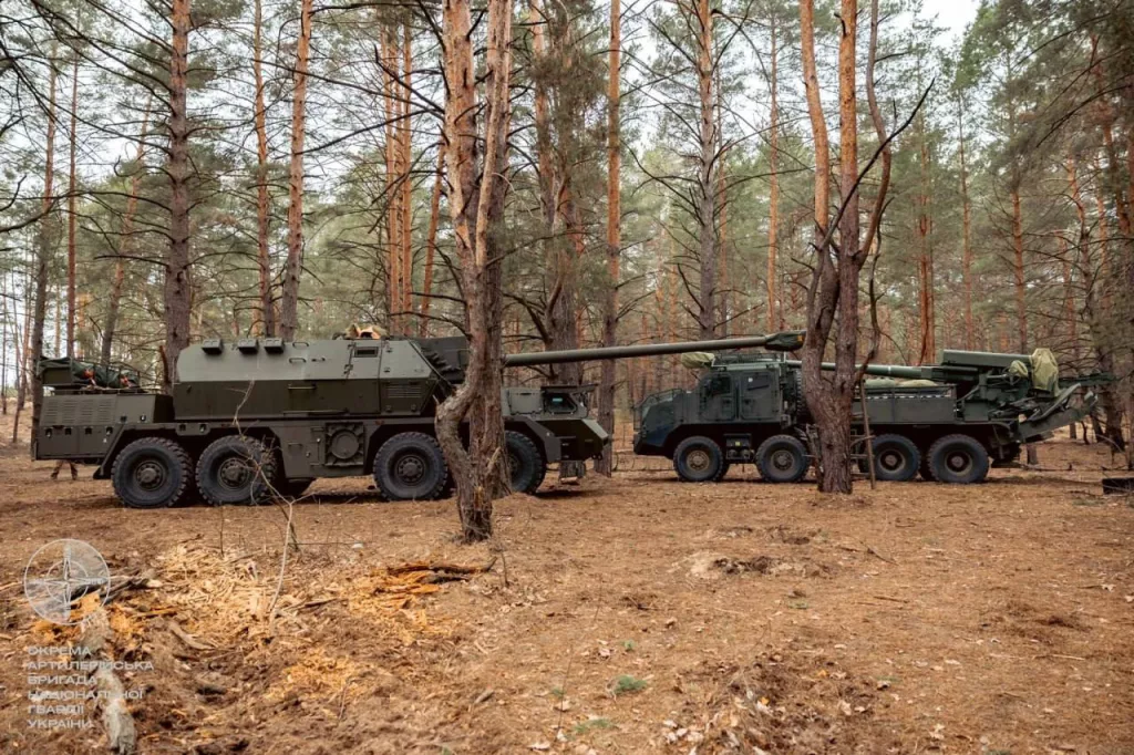 155-мм САУ Zuzana 2 и «Богдана» на шасси Tatra Phoenix 8x8 на вооружении 16-й ОАБр НГУ