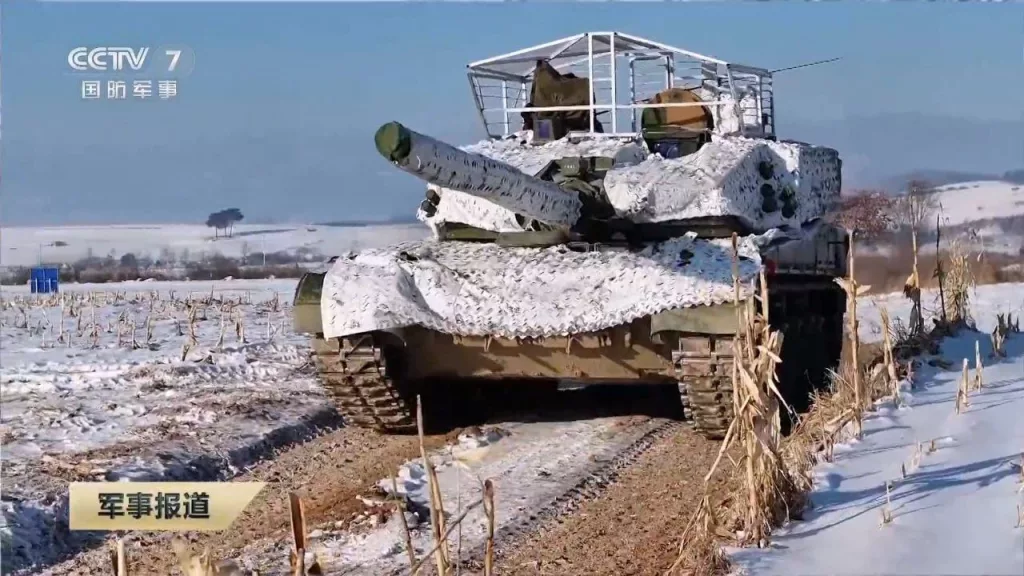 Танки Тип 99А и БМП ZBD-04A  78-й армейской группы Северной зоны боевого  командования НОАК с установленными противодронными "мангалами"