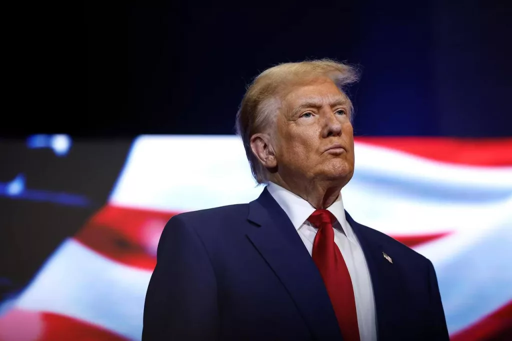 Трамп поручил организовать телефонный разговор с Путиным в течение нескольких дней после вступления в должность, сообщает CNN со ссылкой на источники