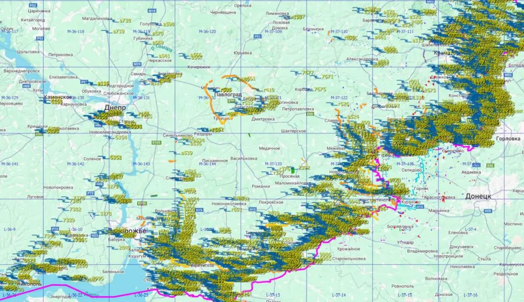 Павлоград, Днепропетровская область. ВСУ возводят круговую оборону вокруг города