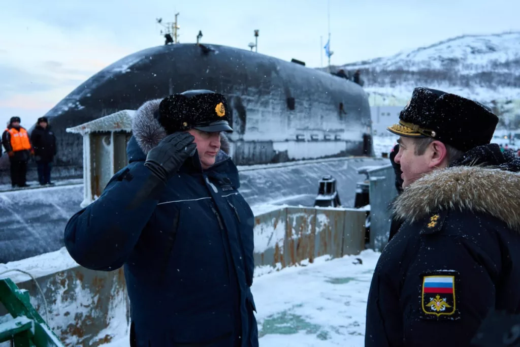 Новейшая атомная подводная лодка «Архангельск» прибыла в пункт постоянного базирования на Северном флоте