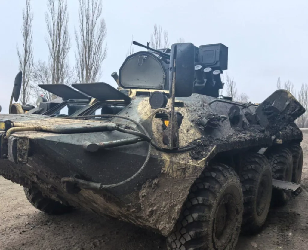 Российский БТР-80 с новым необитаемым боевым модулем «Бумеранг-Буревестник» засветился в зоне СВО