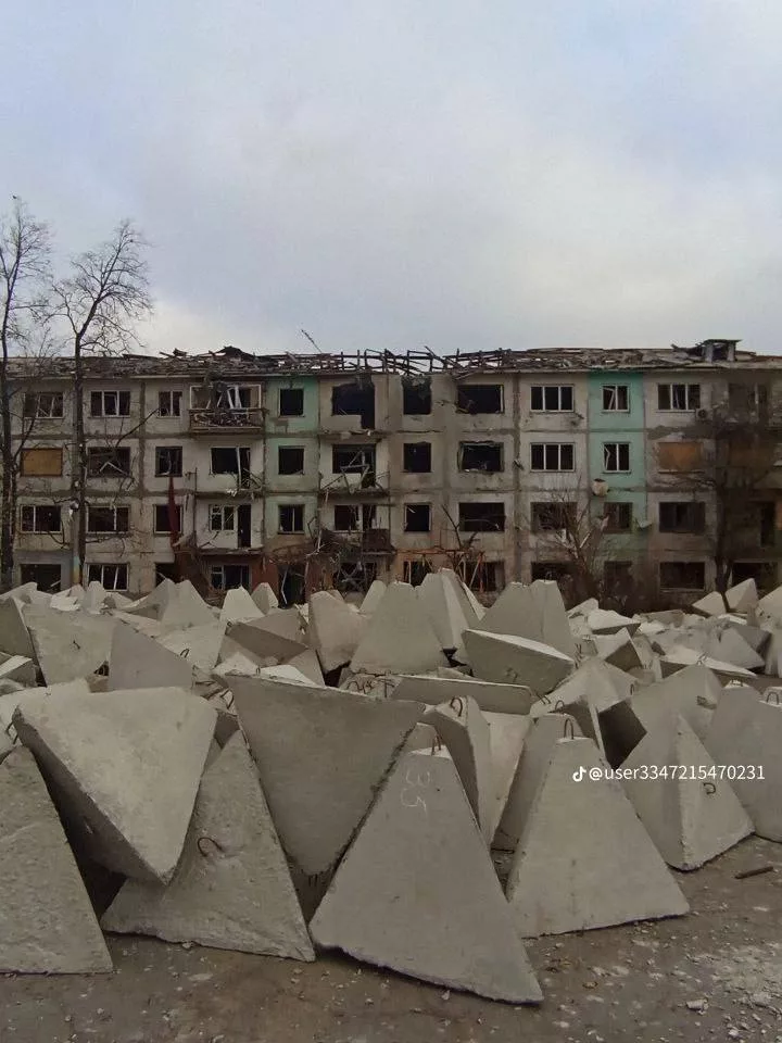 В сеть попали фотографии очередного распила денег на укреплениях в Мирнограде