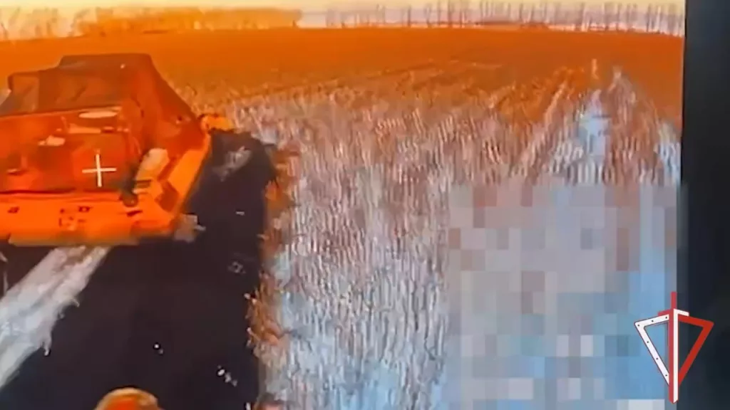 Поражение наступающей украинской бронетехники FPV-дронами Росгвардии, Курская область