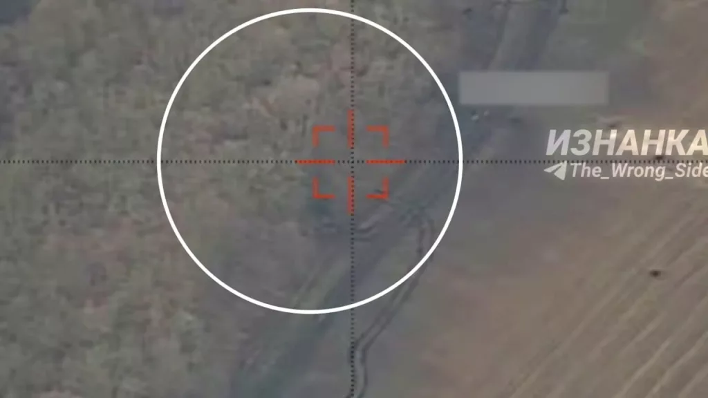 Новые кадры работы, предположительно, северокорейского CПТРК Bulsae-4 по украинской "Гвоздике" возле села Малая Локня в Курской области