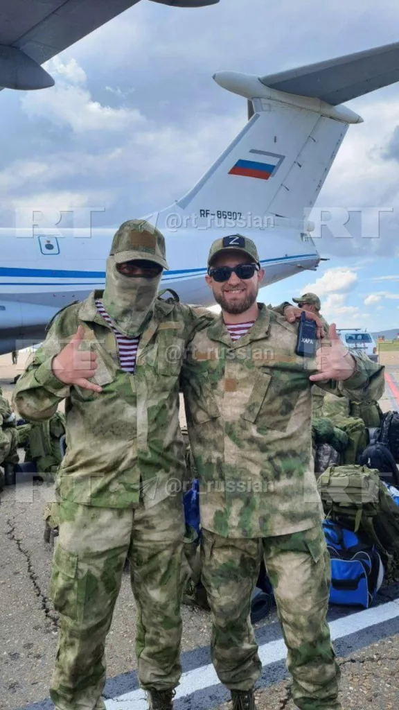 Боец из Челябинска с позывным Хара 8 км под миномётным обстрелом ползком тащил раненого командира отделения, отстреливаясь от дронов